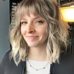 Meet your Posher, Andrea